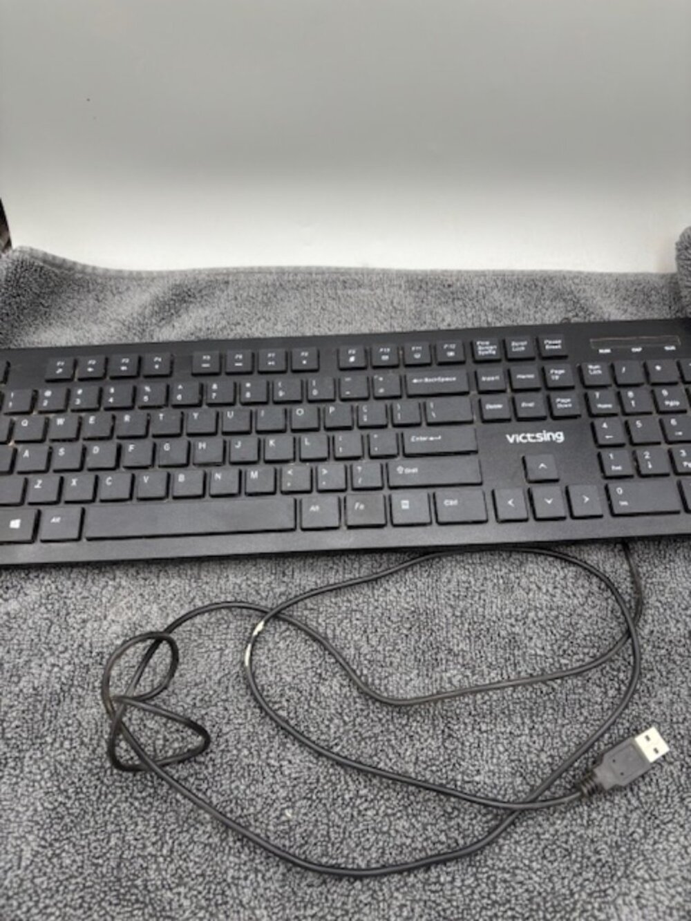 Victsing Wired Keyboard Model PC206A
